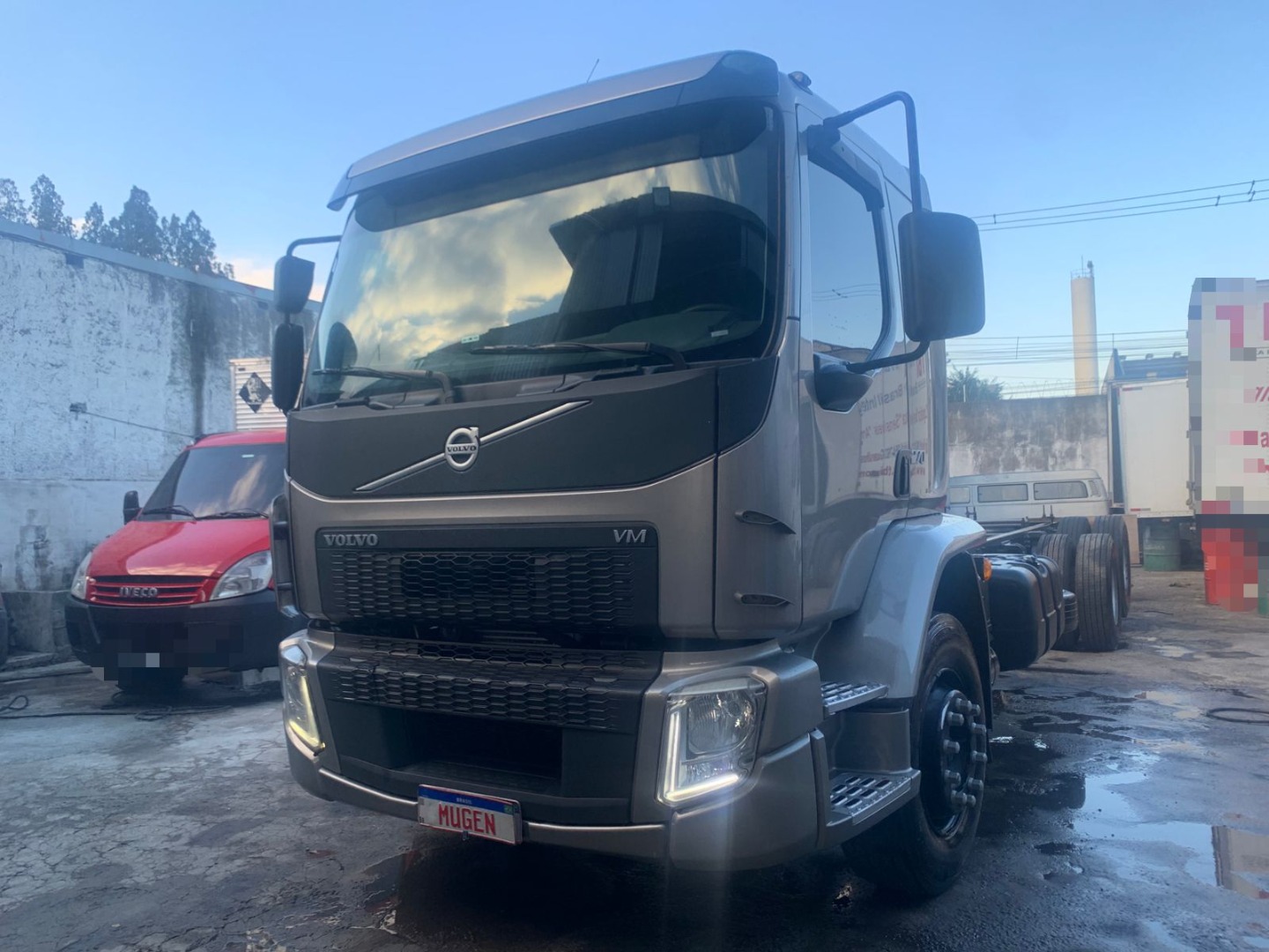 Volvo VM270  CINZA - 2021/2021 - foto 1