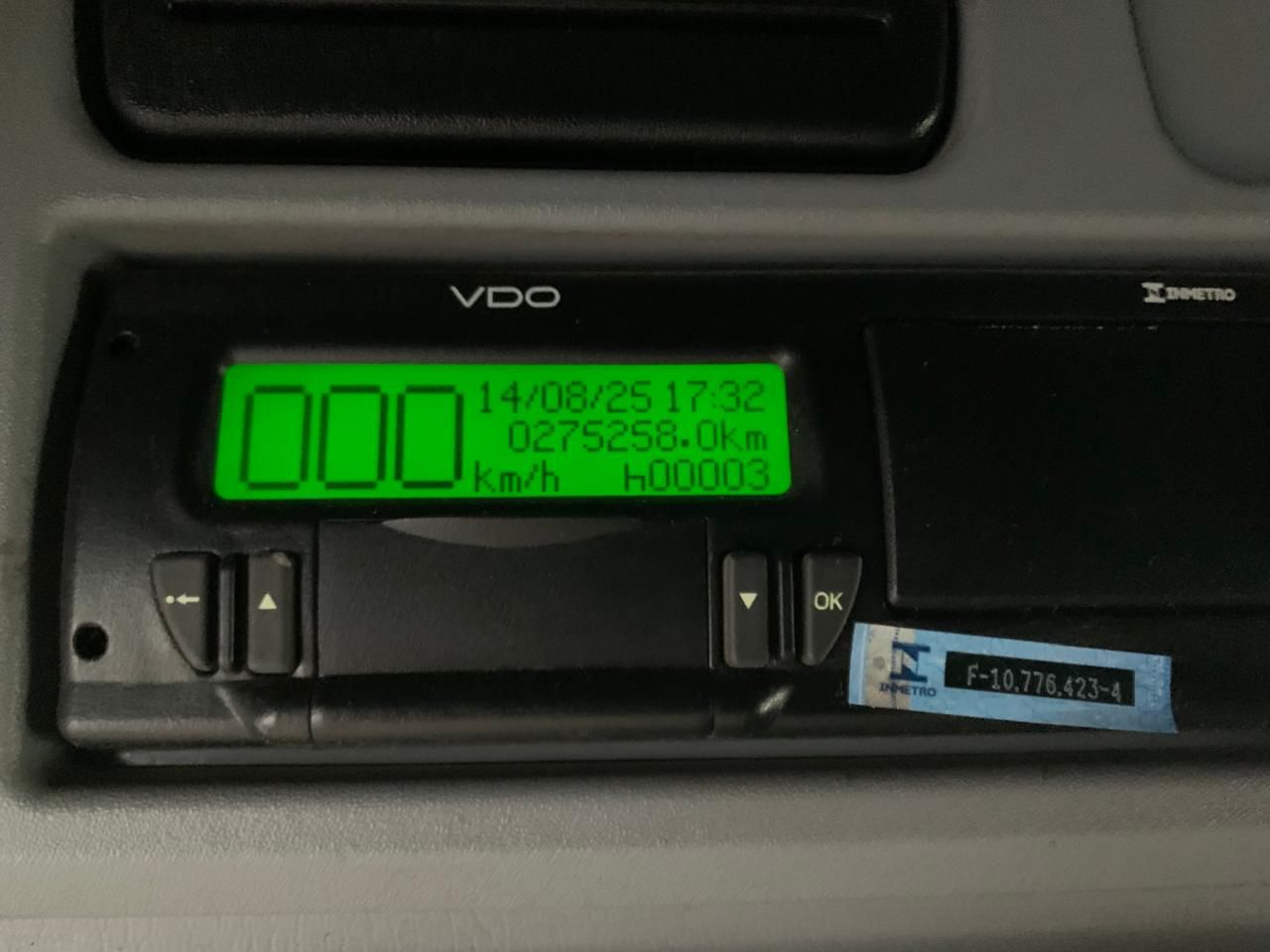 MERCEDES BENZ Atego 2430 LEITO TETO ALTO VERMELHA - 2020/2020 - foto 10