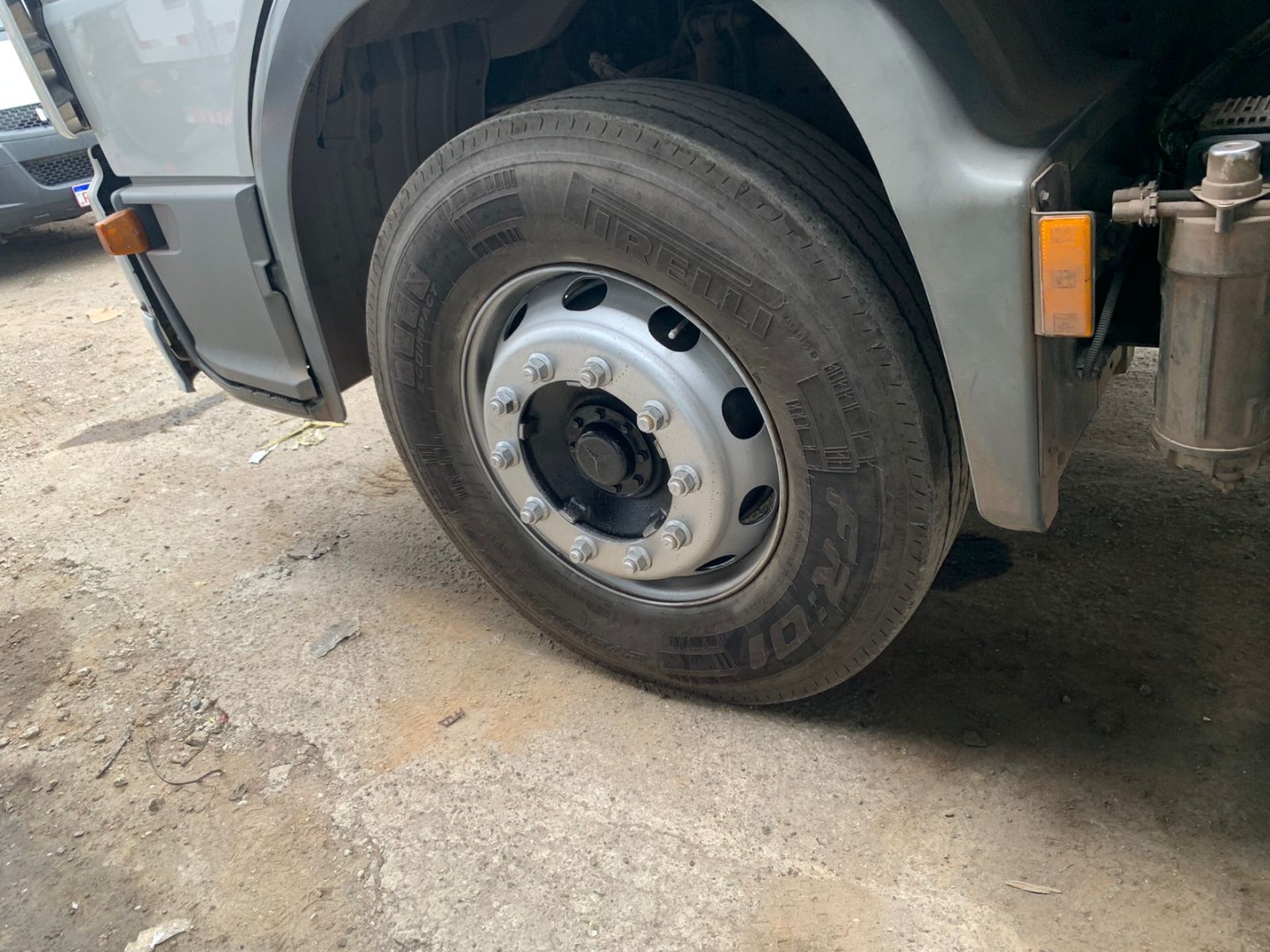 MERCEDES BENZ Atego 2426 COM BAÚ BRANCA - 2020/2021 - foto 5