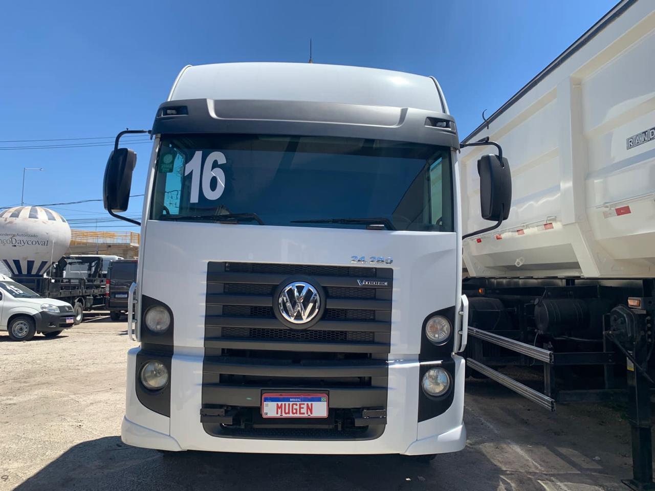 VOLKSWAGEN 24.280 LEITO TETO ALTO COM TANQUE BRANCA - 2016/2016 - foto 1