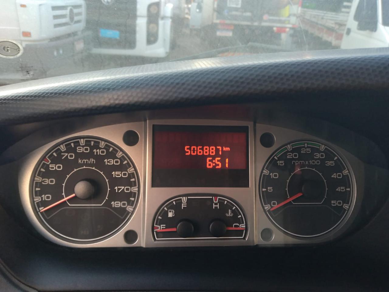 IVECO DAILY 35S14 COM BAÚ BRANCA - 2018/2018 - foto 10