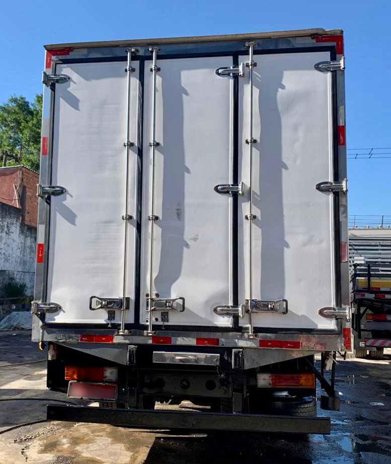 MERCEDES BENZ ACCELO 1016 COM BAÚ FRIGORÍFICO BRANCA - 2015/2015 - foto 6