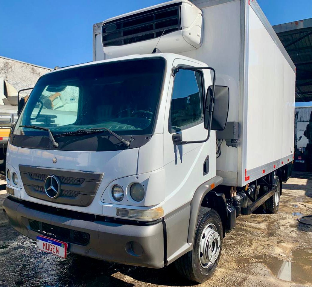 MERCEDES BENZ ACCELO 1016 COM BAÚ FRIGORÍFICO BRANCA - 2015/2015 - foto 1