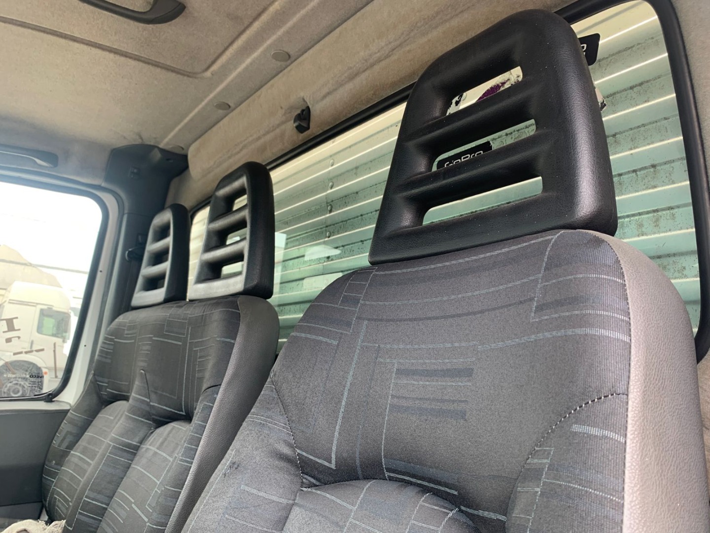 IVECO DAILY 35S14 COM BAÚ BRANCA - 2011/2011 - foto 9