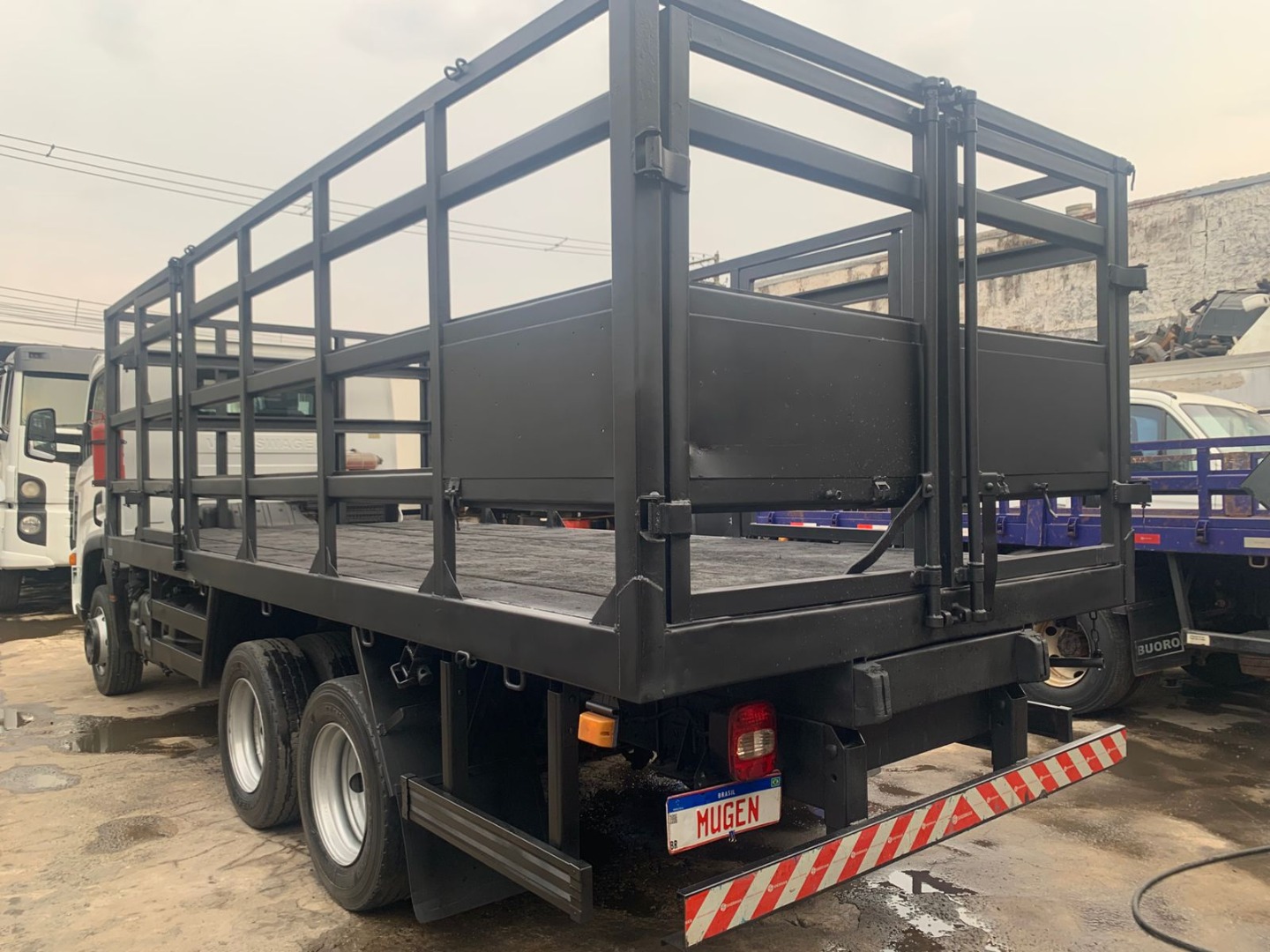 VOLKSWAGEN 13.180 6X2 COM GAIOLA DE GÁS BRANCA - 2019/2020 - foto 6