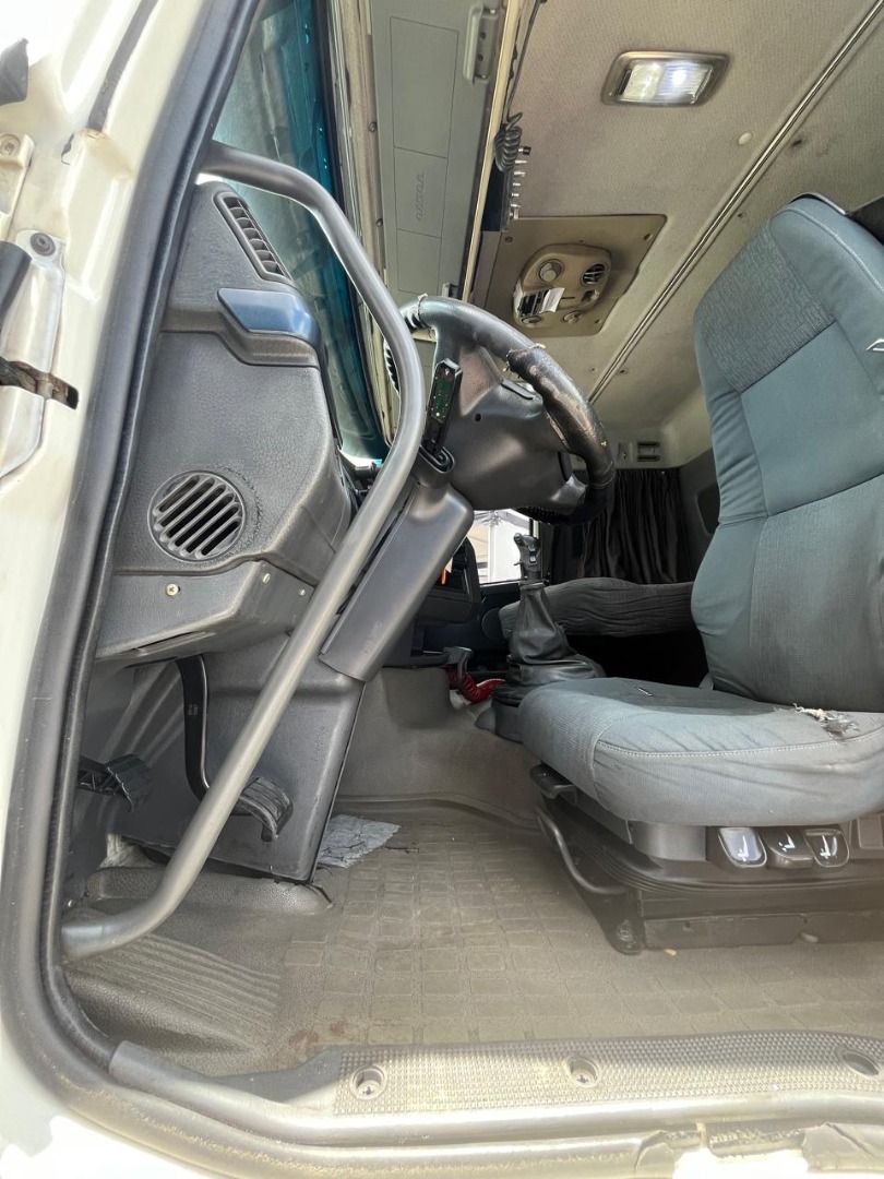 Volvo FH440 TETO BAIXO BRANCA - 2009/2010 - foto 7