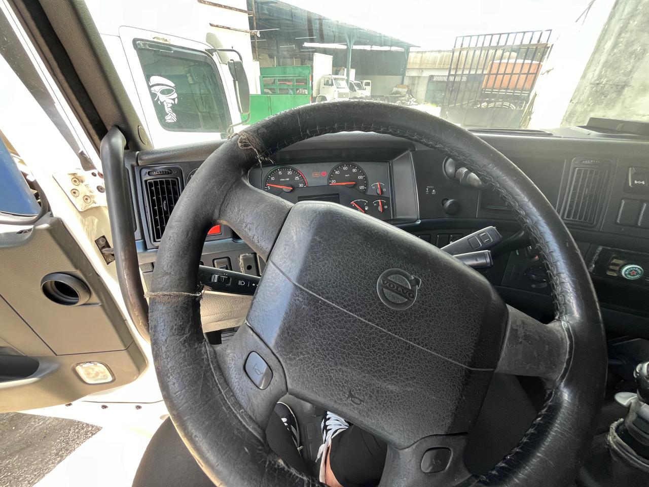 Volvo FH440 TETO BAIXO BRANCA - 2009/2010 - foto 8