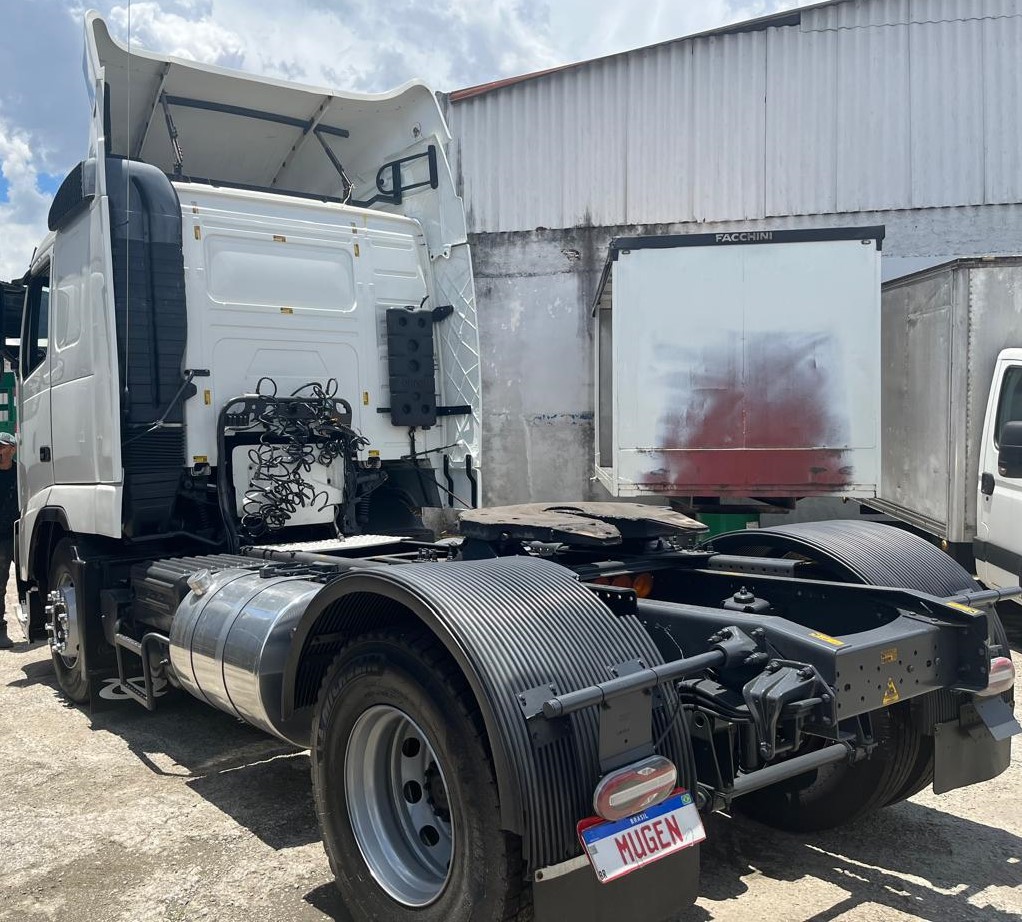 Volvo FH440 TETO BAIXO BRANCA - 2009/2010 - foto 4