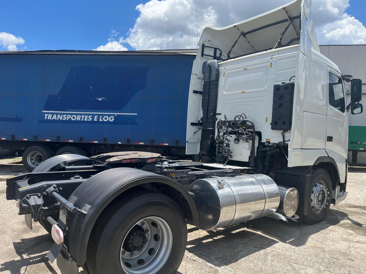 Volvo FH440 TETO BAIXO BRANCA - 2009/2010 - foto 3