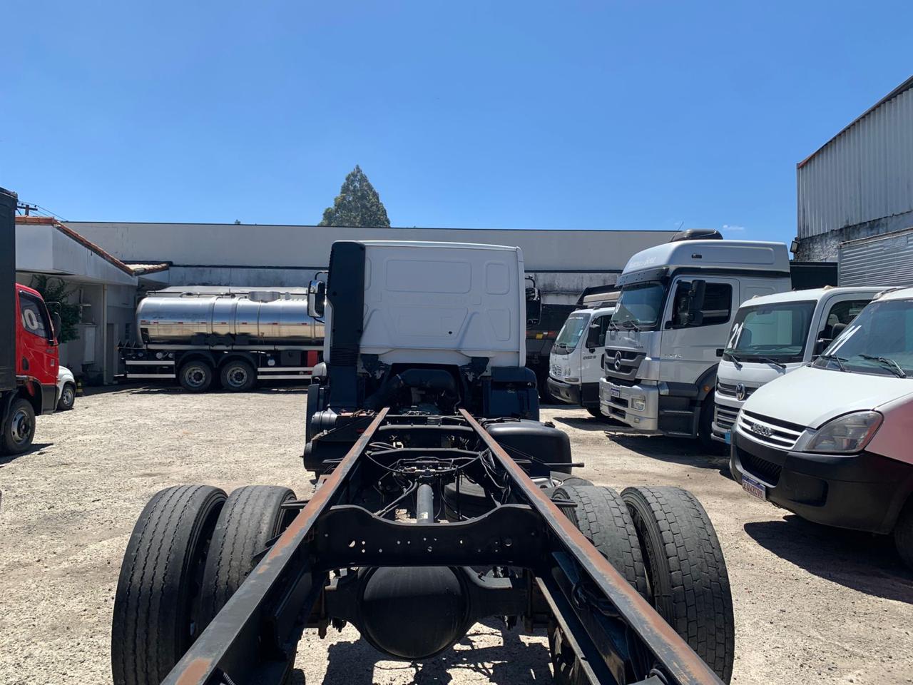 VOLKSWAGEN 17.280 CONSTELLATION 4X2 BRANCA - 2015/2016 - foto 6