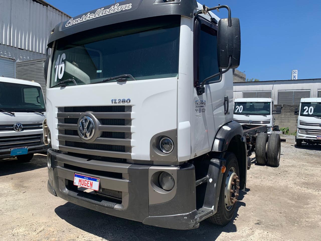 VOLKSWAGEN 17.280 CONSTELLATION 4X2 BRANCA - 2015/2016 - foto 1