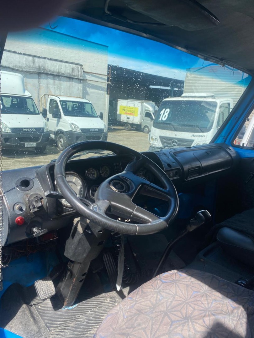 VOLKSWAGEN 6.90 COM BAÚ FRIGORÍFICO AZUL - 1987/1987 - foto 8