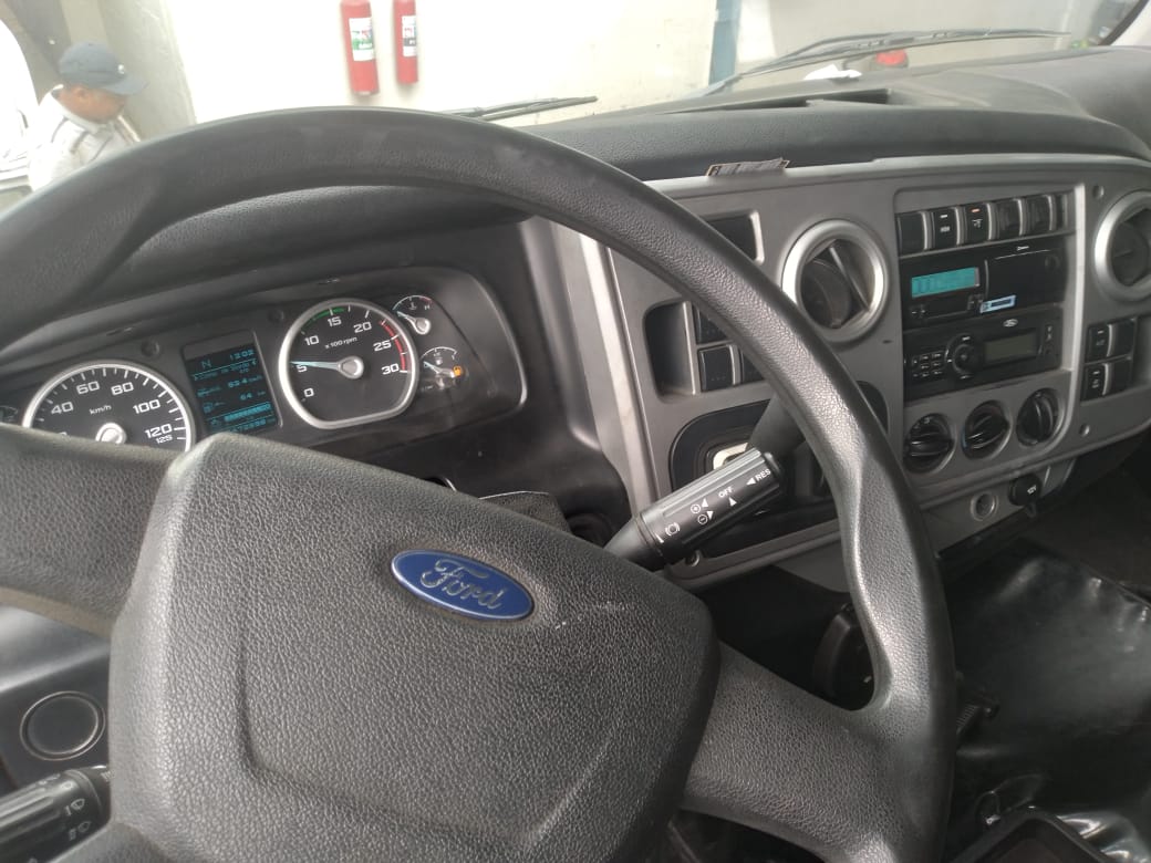 FORD CARGO 2842  BRANCA - 2019/2019 - foto 9