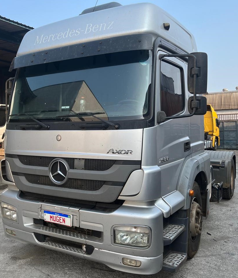 MERCEDES BENZ AXOR 1933 TETO ALTO PRATA - 2017/2018 - foto 2