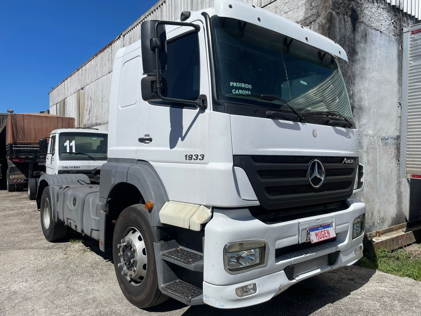 MERCEDES BENZ AXOR 1933 TETO BAIXO BRANCA - 2010/2010 - foto 1