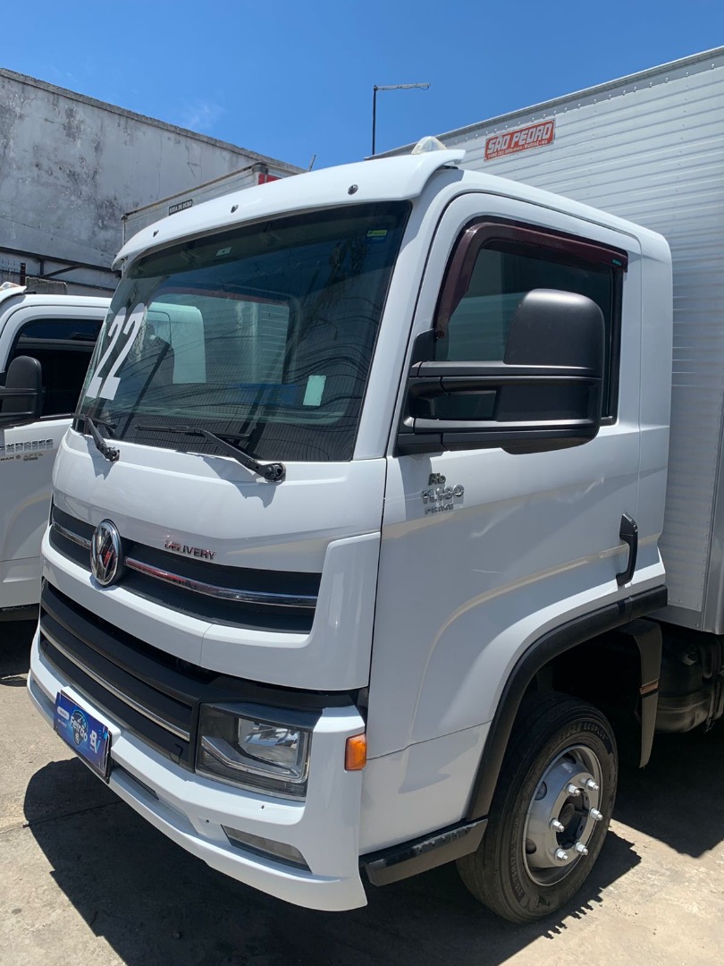 VOLKSWAGEN 11.180 DELIVERY COM BAÚ BRANCA - 2021/2022 - foto 3