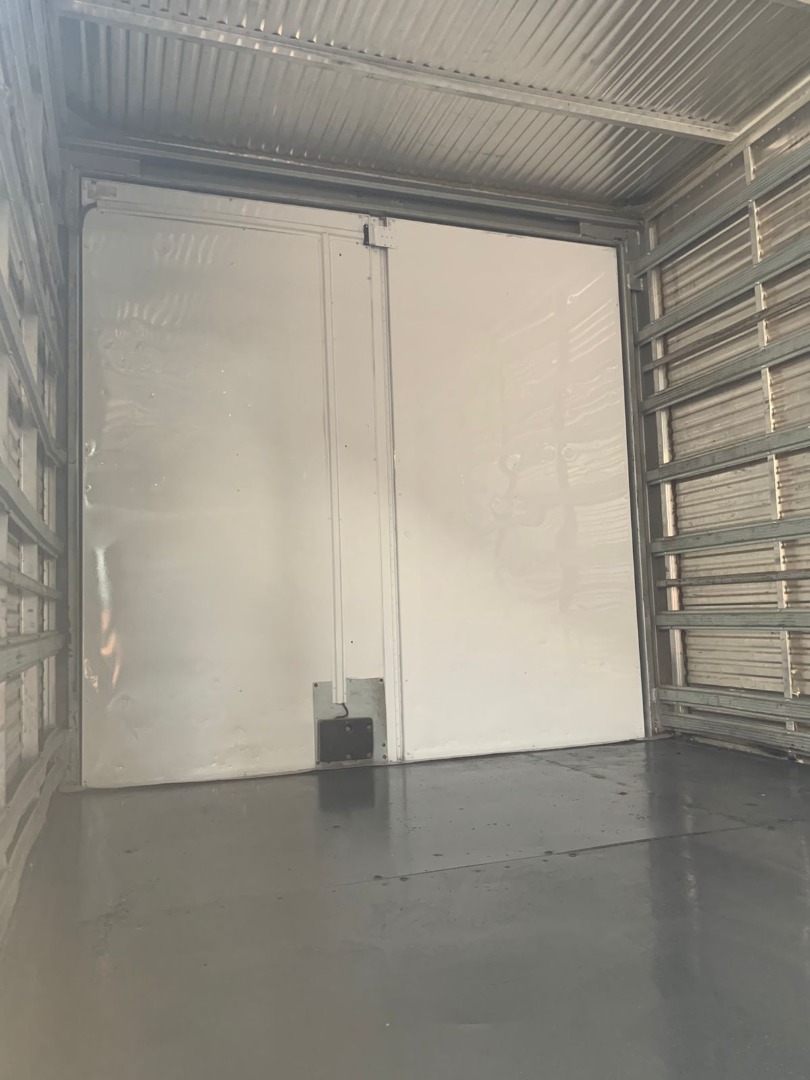 VOLKSWAGEN 11.180 DELIVERY COM BAÚ BRANCA - 2021/2022 - foto 6