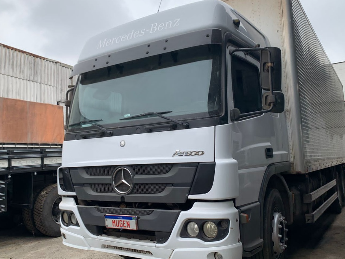 MERCEDES BENZ Atego 2426 COM BAÚ BRANCA