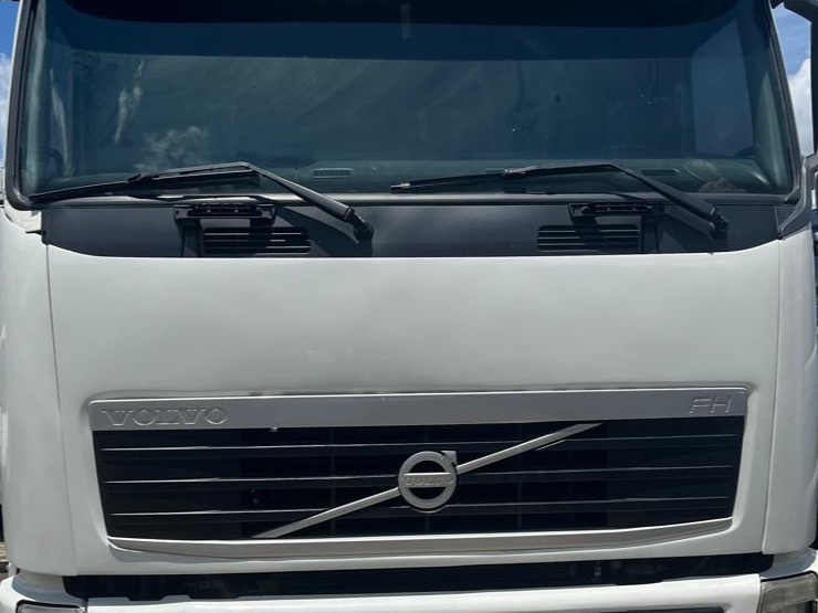 Volvo FH440 TETO BAIXO BRANCA