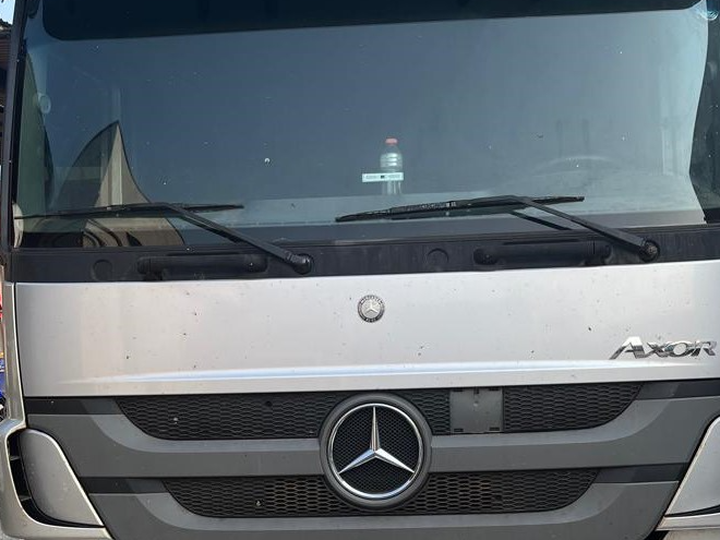 MERCEDES BENZ AXOR 1933 TETO ALTO PRATA